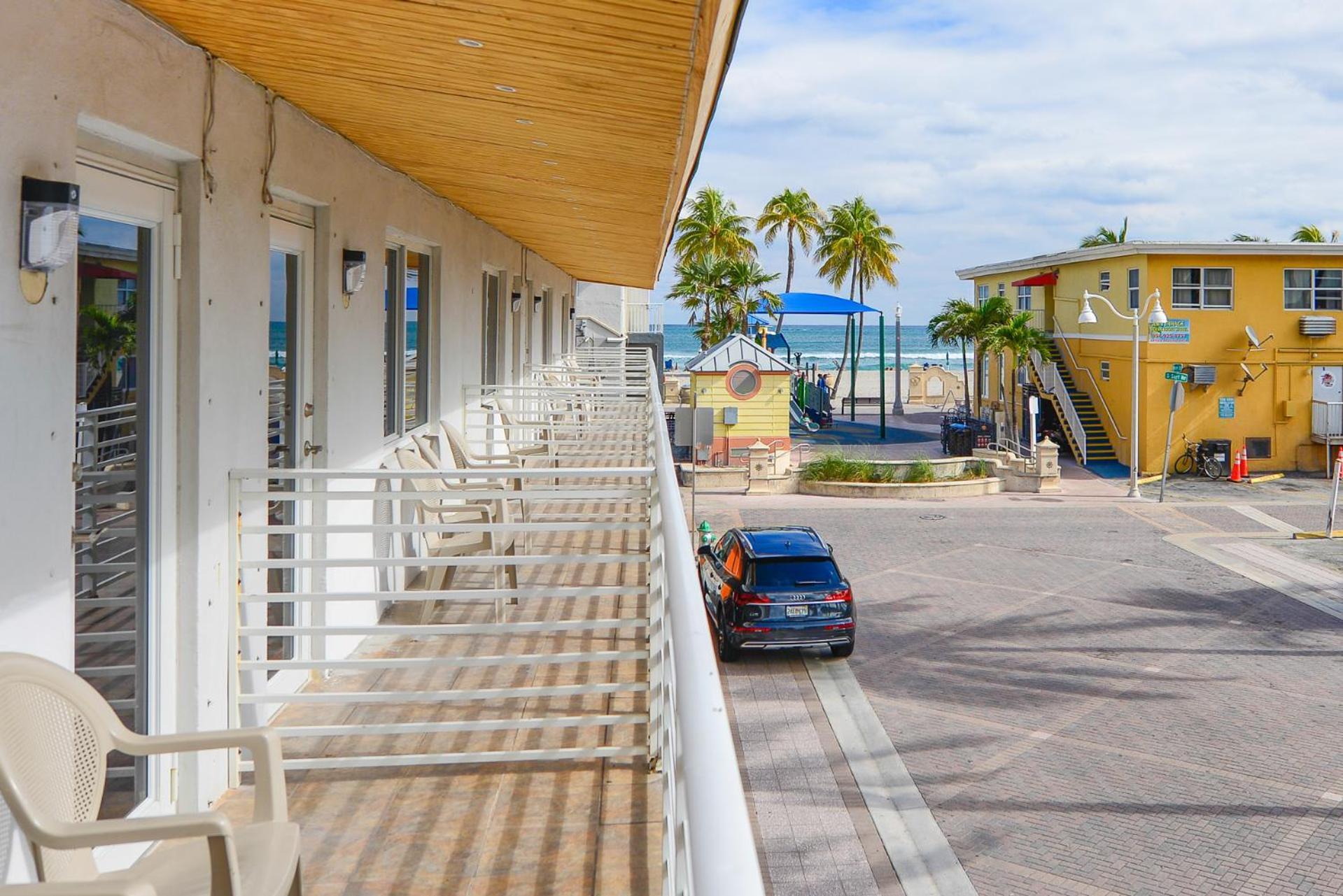 Amazing Balcony Studio At The Beach With Parking -M44 Hollywood Esterno foto