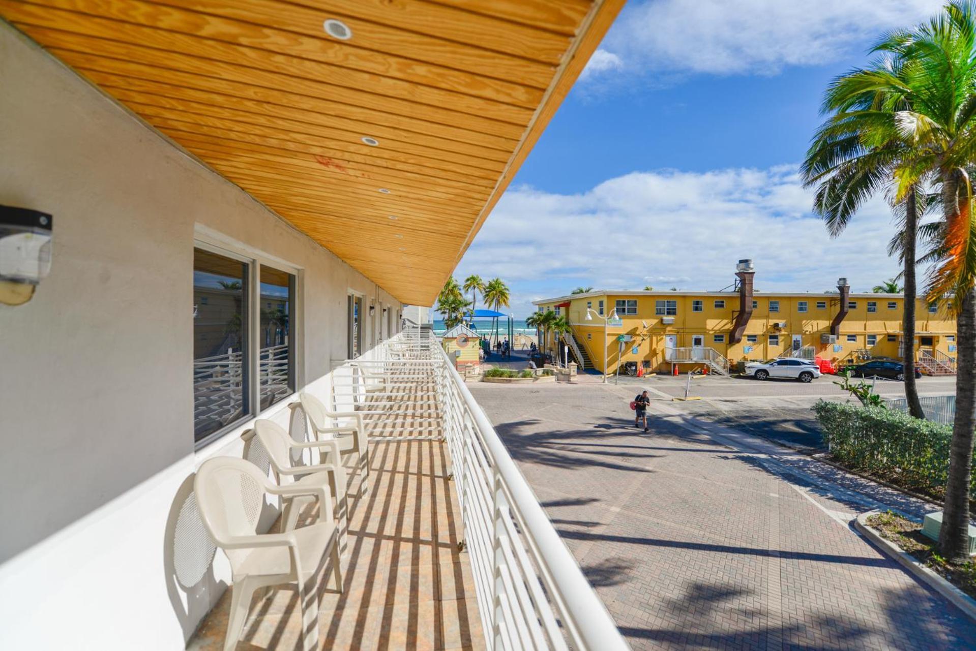 Amazing Balcony Studio At The Beach With Parking -M44 Hollywood Esterno foto