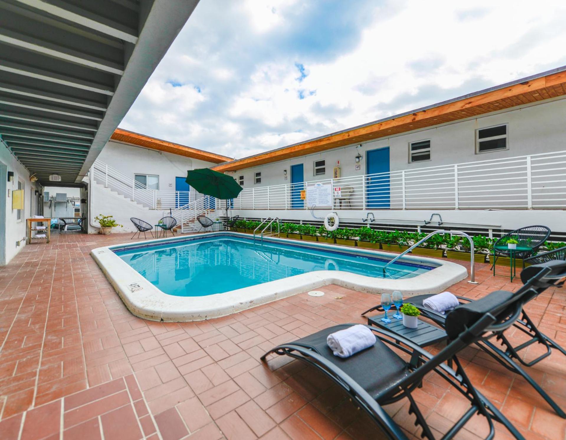 Amazing Balcony Studio At The Beach With Parking -M44 Hollywood Esterno foto